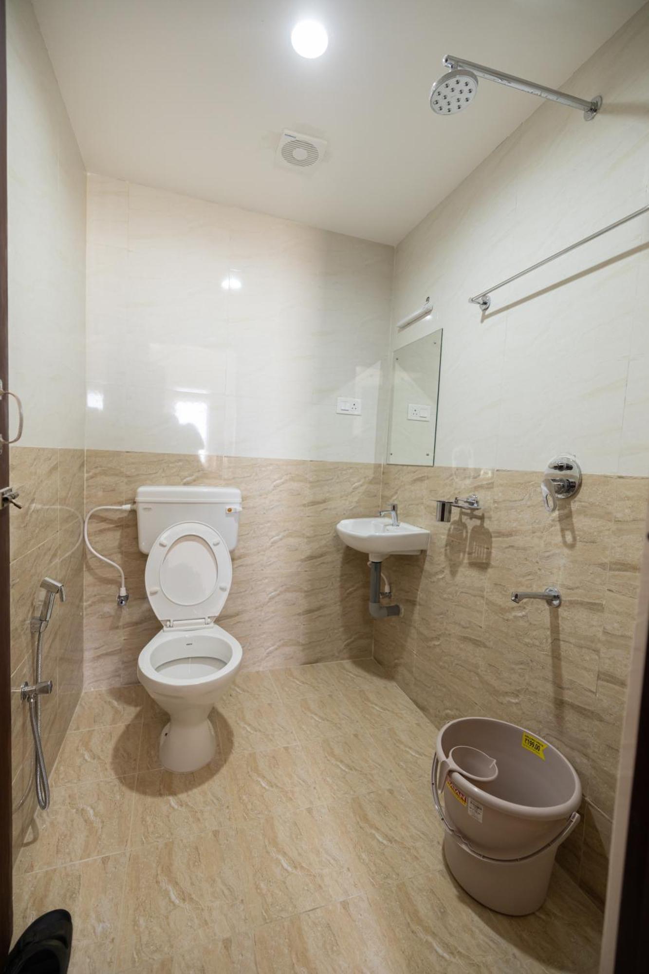 Viba Residency Hotel Коимбаторе Екстериор снимка